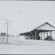 Central New England Railway Station, Griffins
